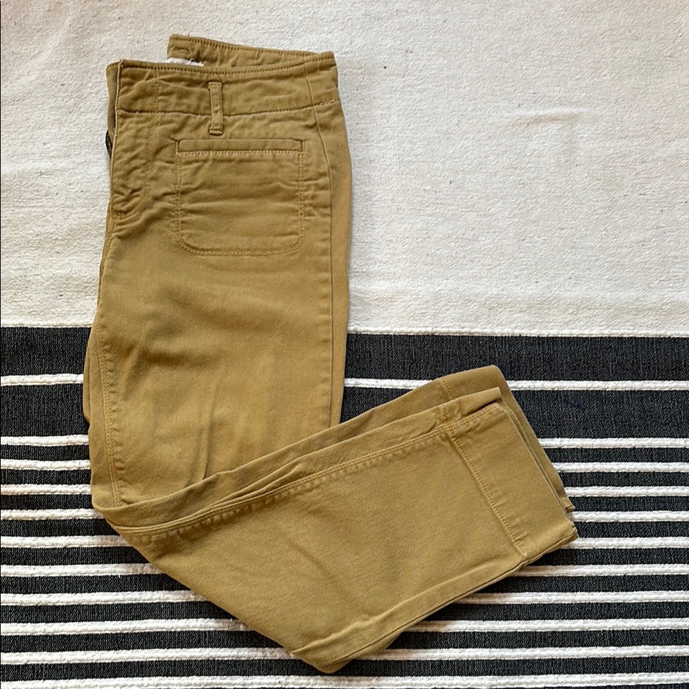 Cropped Straight Leg Pant